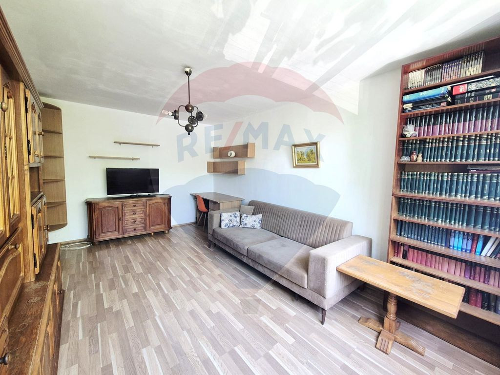 Apartament de vanzare 2 camere decomandat | Brancoveanu B...