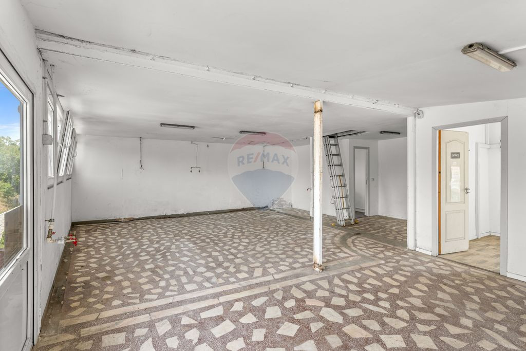 Spațiu comercial de 55mp de închiriat în zona Subcetate