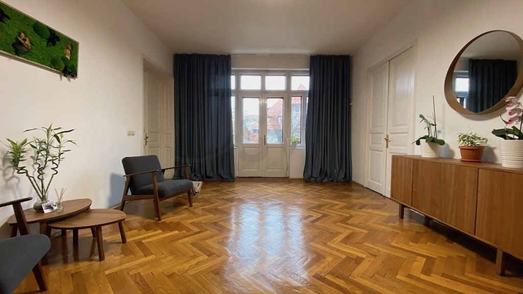 Duplex 6 camere si terasa in imobil nou zona Polona