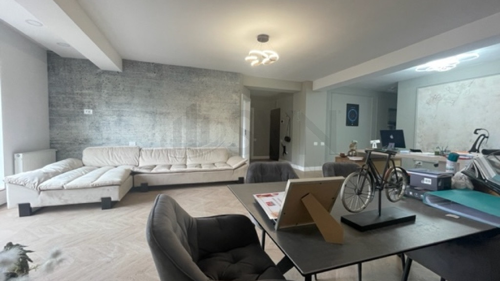 Apartament superb 4 camere bloc 2004 zona Arcul de Triumf...