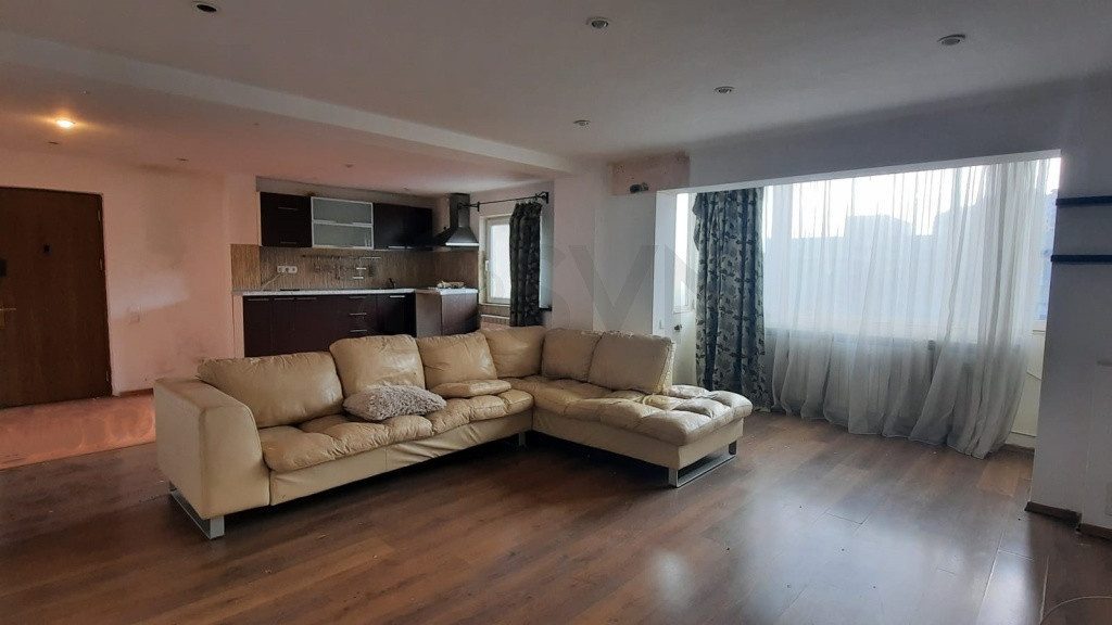 Apartament 3 Camere de Sector 3 Zona Decebal