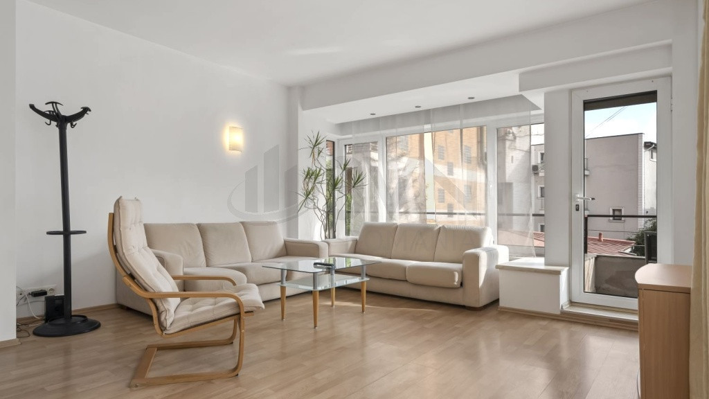 Apartament 3 camere Primaverii