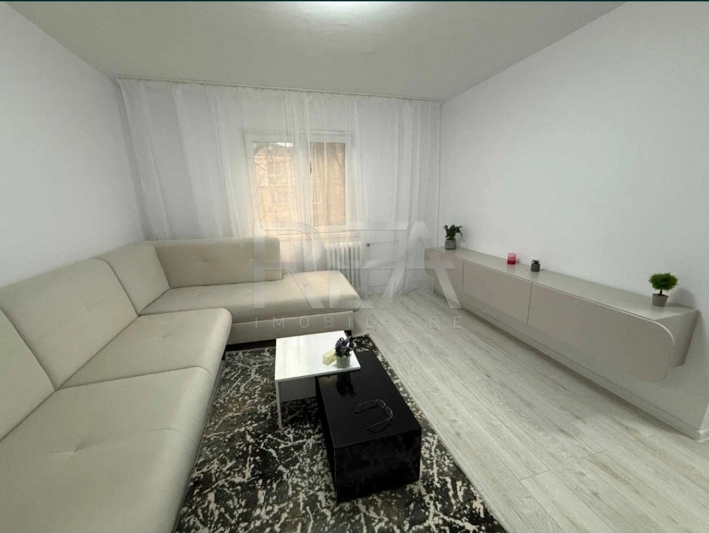 Apartament 2 camere semidecomandat | Renovat complet | Etaj