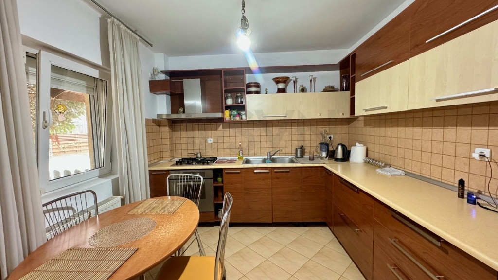Casa 4 camere cartier Azur Pipera