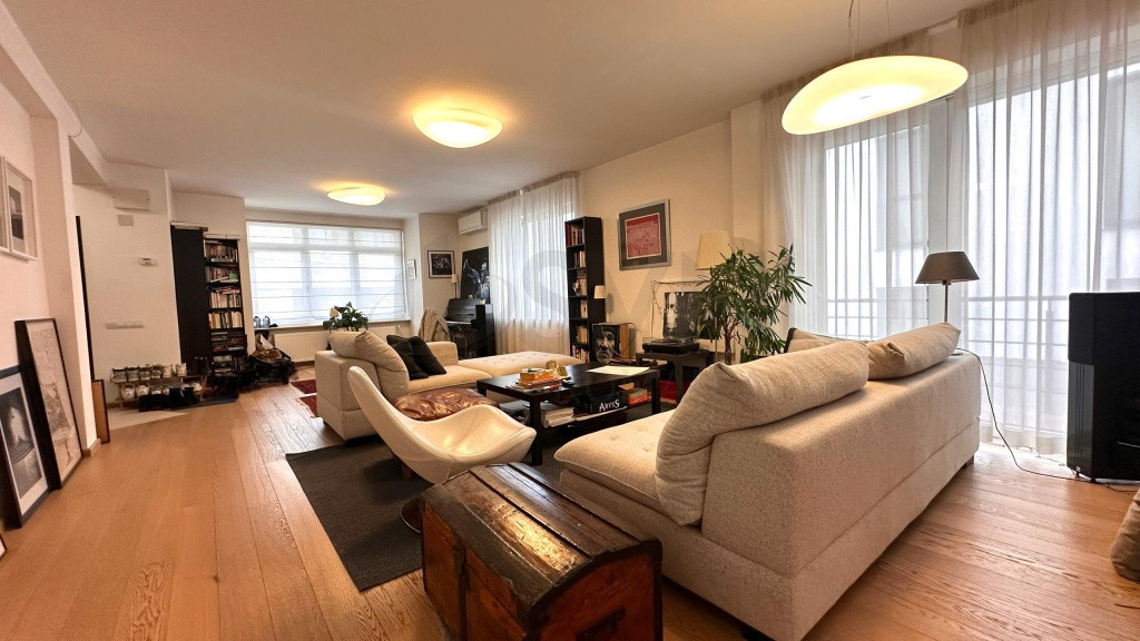 Vila tip duplex in Cartierul Francez l Strada Privata l S...