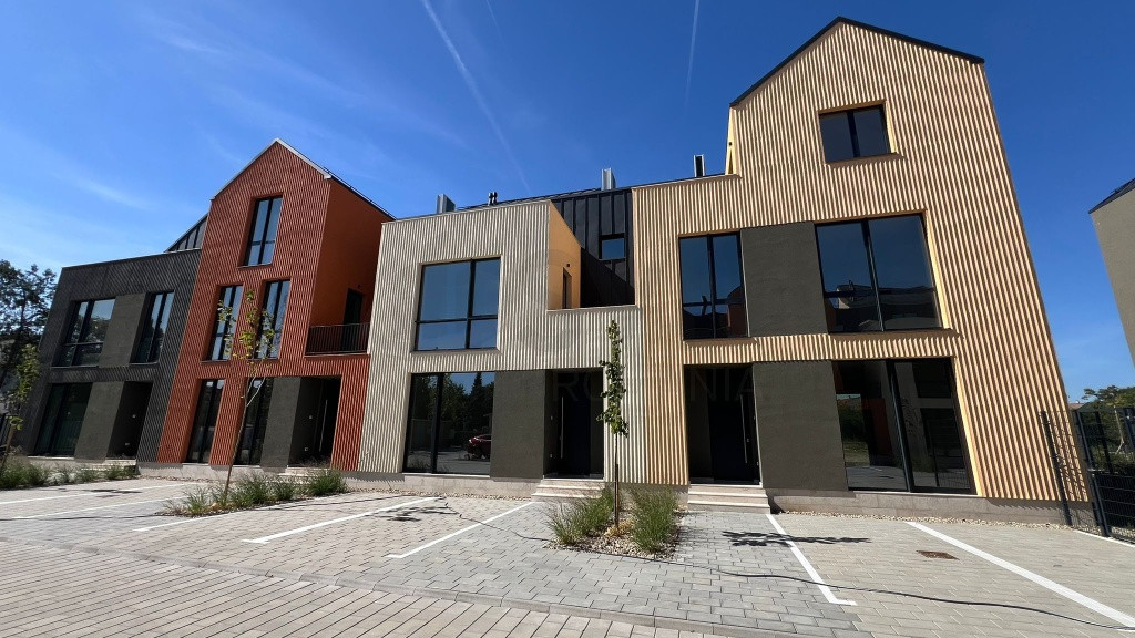 VILA PE LAC l 5 Camere l Complex Rezidential l De vanzare