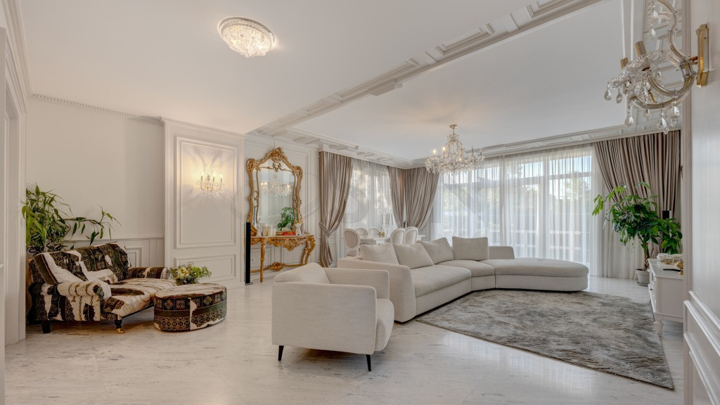 Vila superba cu piscina Otopeni drum privat