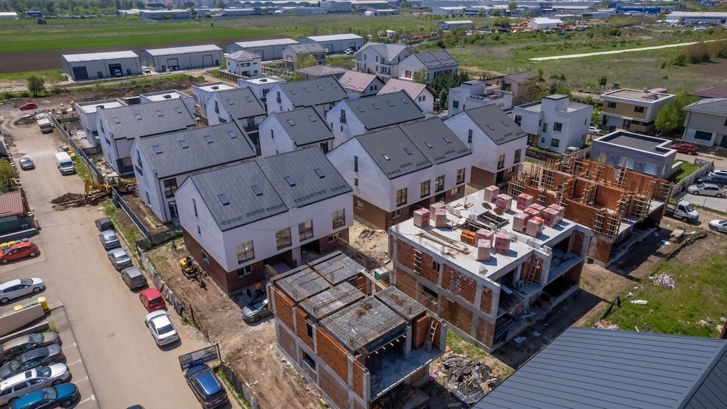 Vile moderne in complex rezidential - Otopeni Mega Image