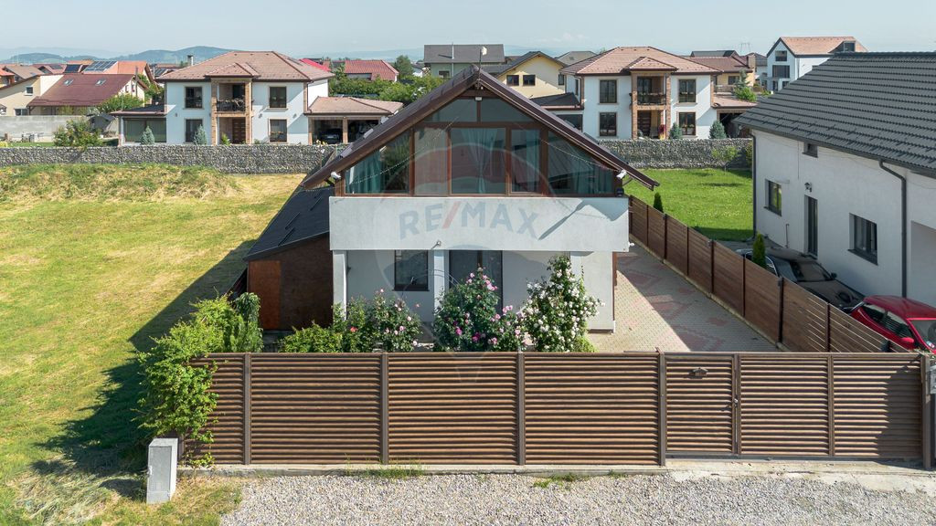 Casă Modernă cu 4 camere în Cartier Izvor - Predare im...