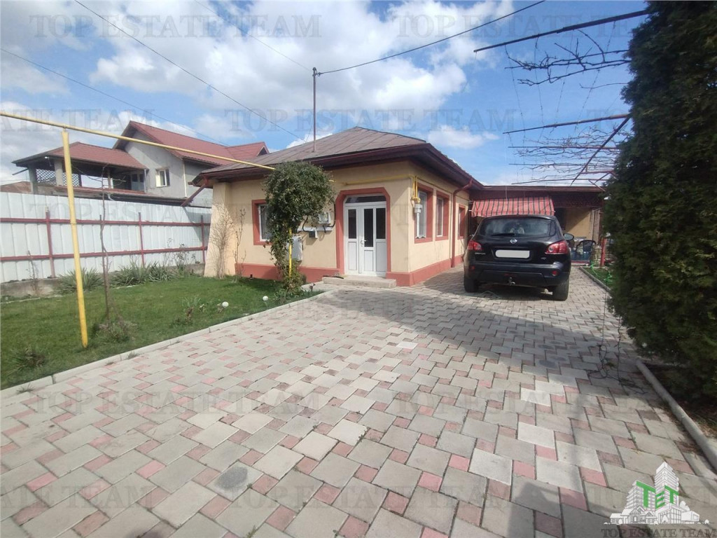 Ocazie! Teren generos 700 mp, include casa cu panouri fotovo