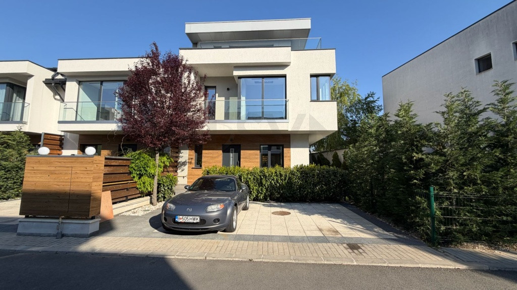 Vile Finalizate Exclusiviste Langa Lac l Complex Rezidential