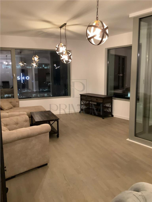ISHO - 2 Camere - Etaj intermediar cu LIFT - Spatios - Decom