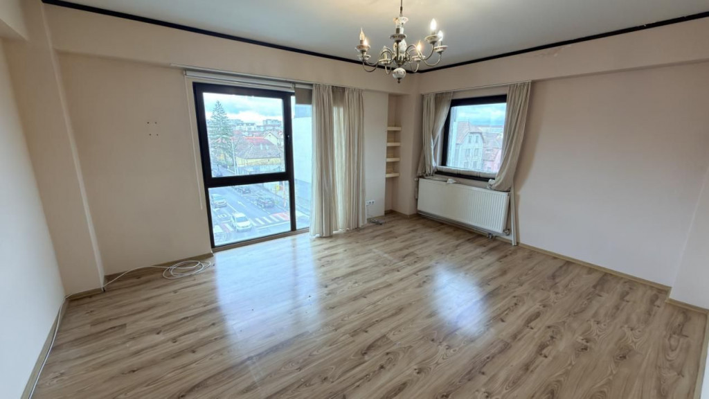 Apartament 3 camere decomandate Calea Dumbrăvii