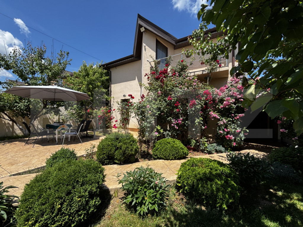 Casă modernă P+M, 336 mp totali, teren 336 mp, curte super