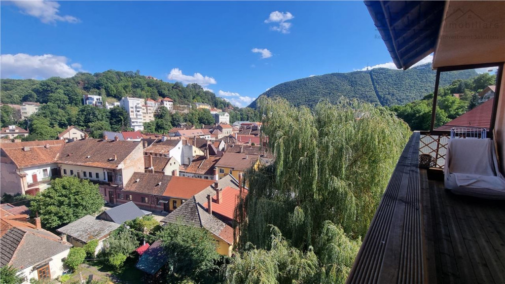 Apartament de trei camere zona Centrul Istoric liber de la 1