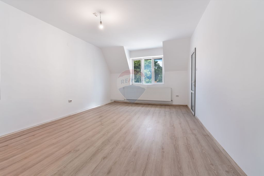 Casa de vanzare in centru Turda, la preț de apartament i...