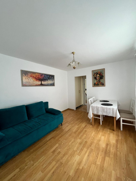 Apartament 2 camere, zona centrala, etaj 2, Radauti