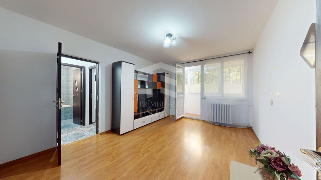 2 camere, et 2/4, bloc tip P, anvelopat-Drumul Taberei