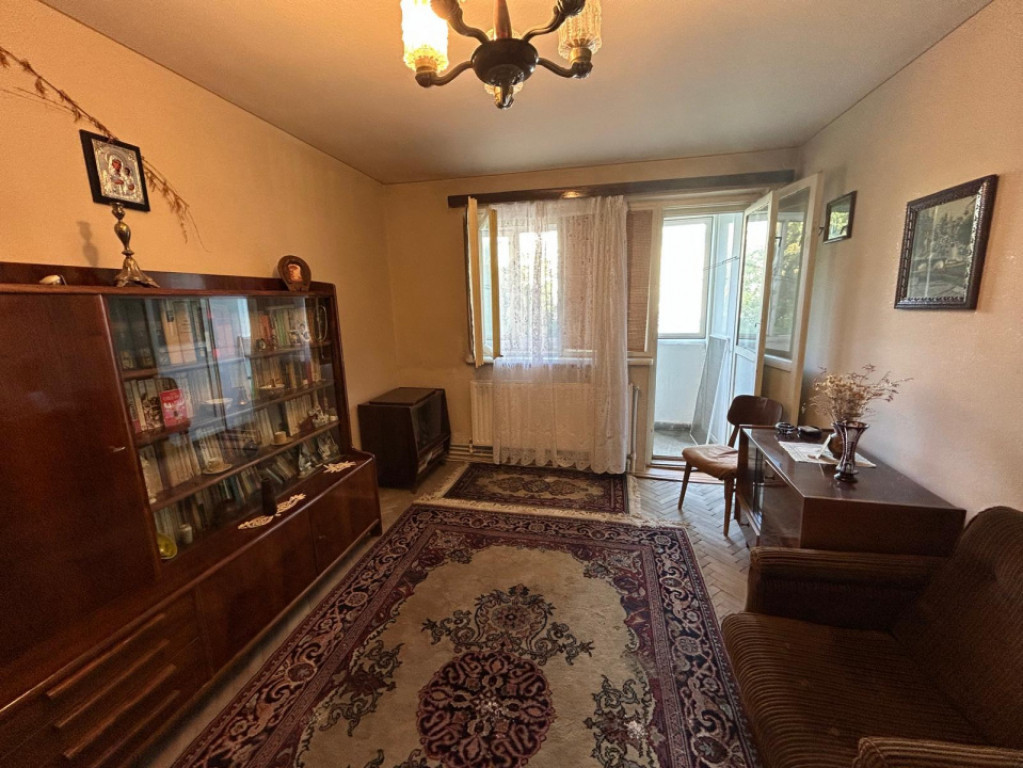 - Apartament 2 camere confort 1, etaj 2, Calea Galati