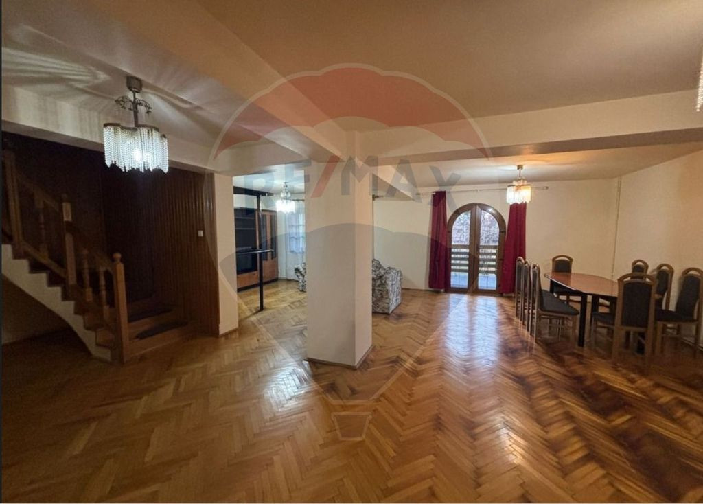 Casă de inciriat cu 4 dormitoare,Gradiste