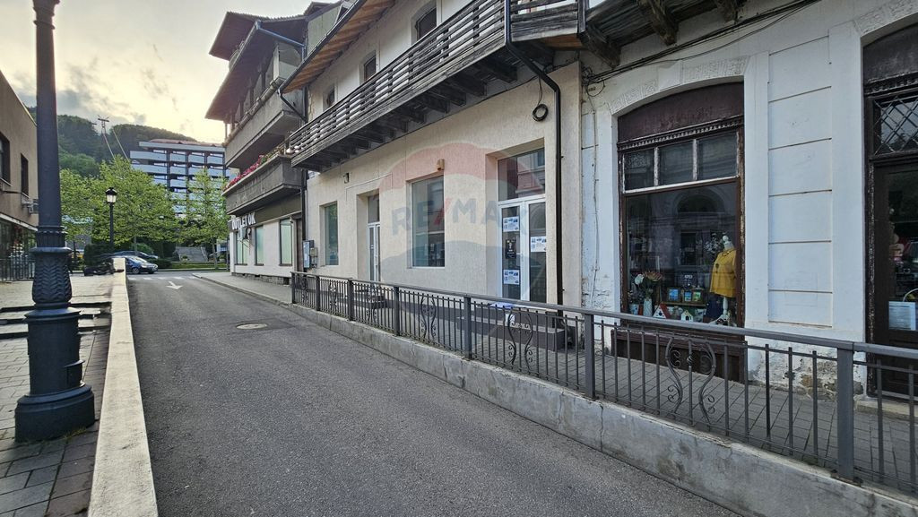 Ultracentral I SinaiaI Comision 0ISpațiu comercial 122mp...
