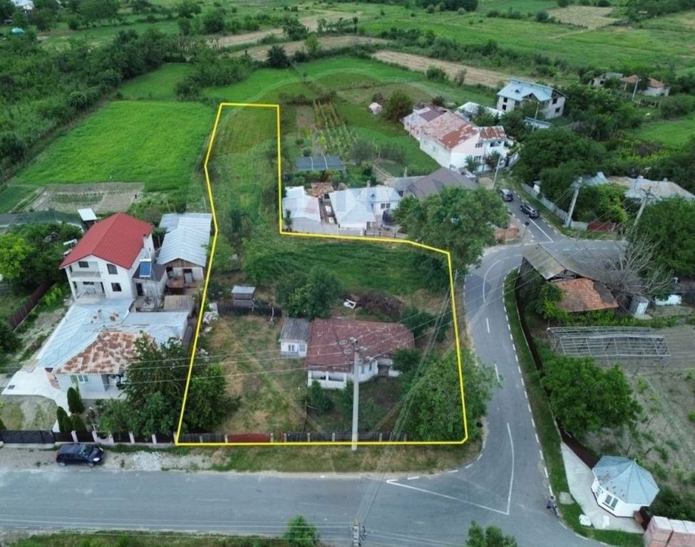 Casă/Teren 2100mp | Vulturu, Vrancea