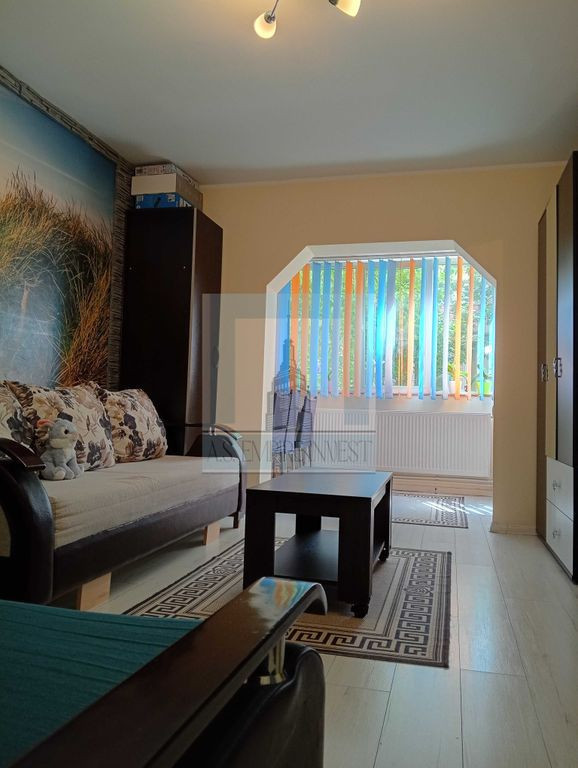 De vânzare apartament 2 camere, decomandat - zona Astra