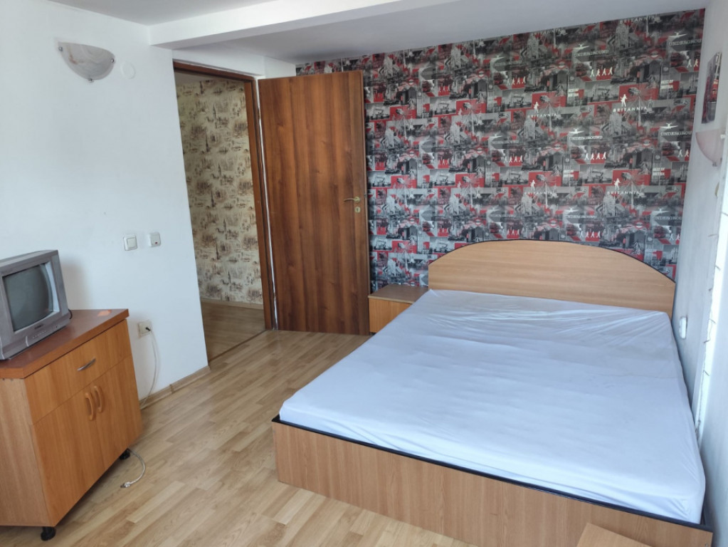 Garsoniera decomandata, 34 mp utili, zona biserica Madona Du
