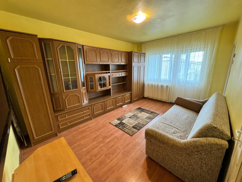 Garsonieră 25 mp, zona Sasar