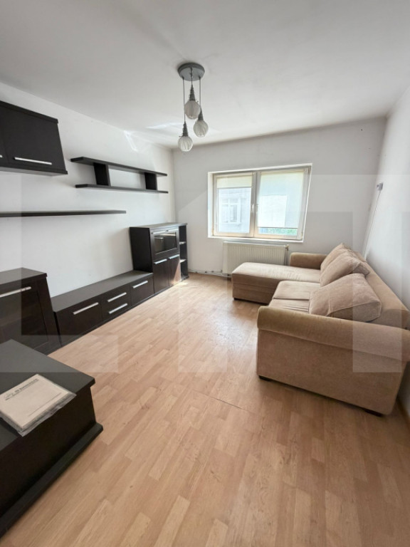 Apartament cu 2 camere, decomandat, 50mp, zona Bulevard