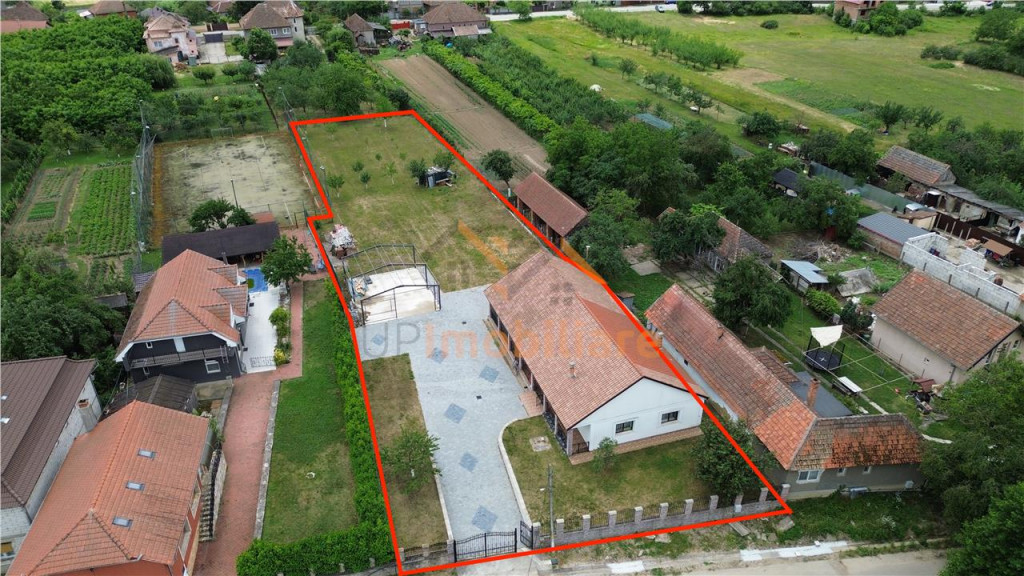 Casa de vacanta din busteni la 27 km de Oradea