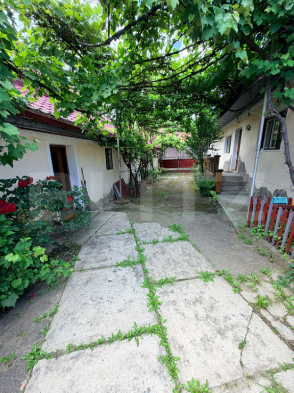 Casa de vanzare, 5 camere, 175 mp, Sercaita-Brasov