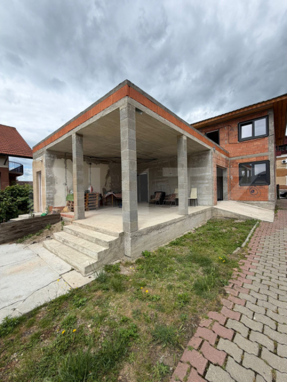 Casa 180 mp, teren 793 mp, zona centrala Campia Turzii