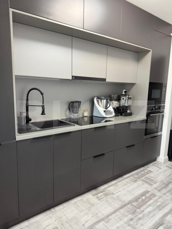 Apartament 3 camere, 67 mp, decomandat - zona Teilor
