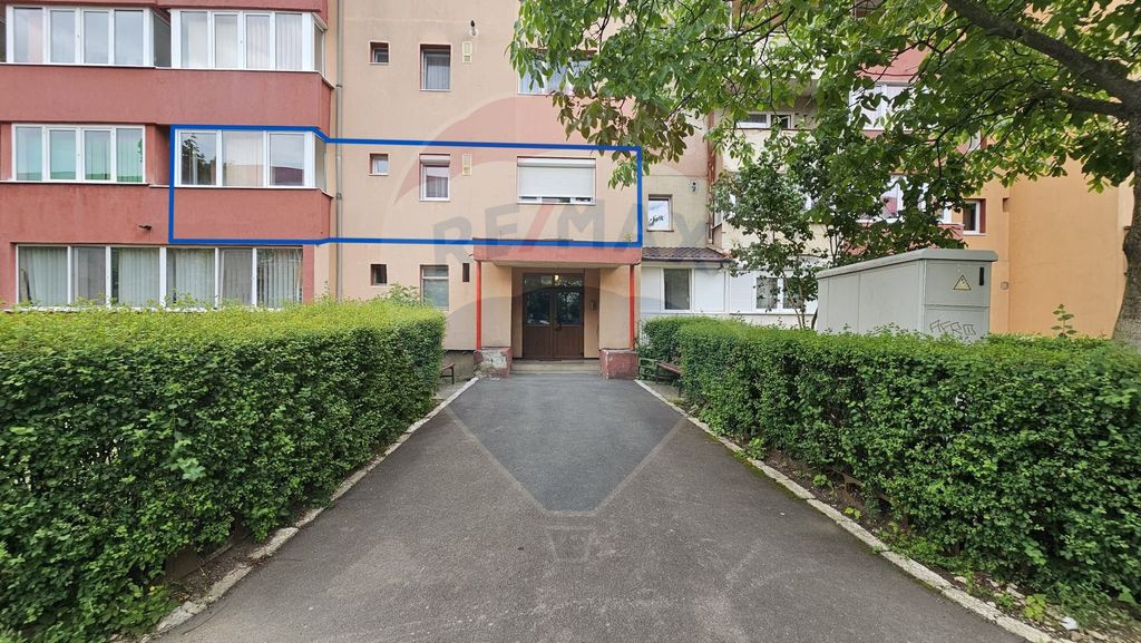 Apartament cu 2 camere de vânzare în zona Noua
