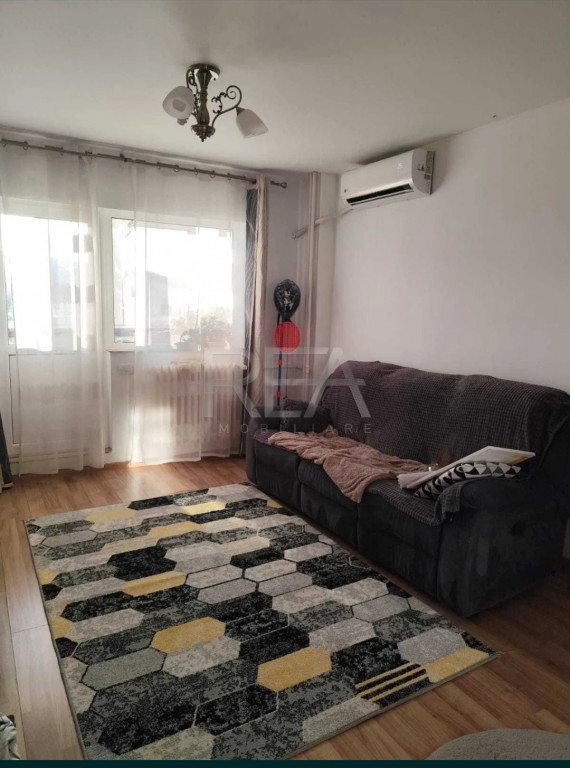 4 camere decomandat | 85 mp | Renovat complet | Etaj 3 | -