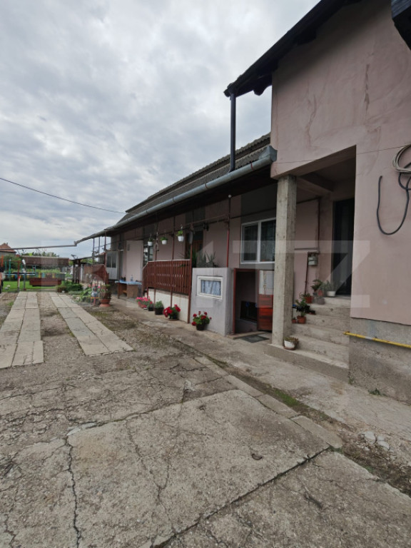 Casa 279 mp, teren 1400 mp, in Mihai Viteazu