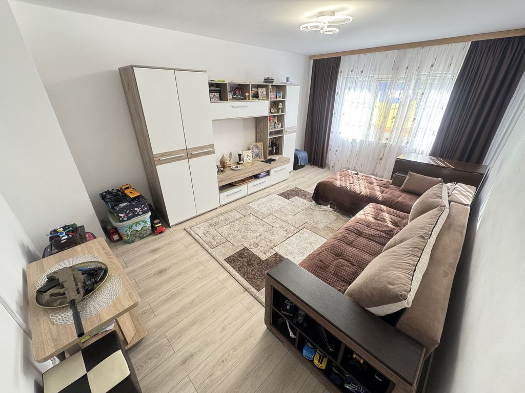 Apartament 3 camere zona Inel 2 Renovat cu Centrala