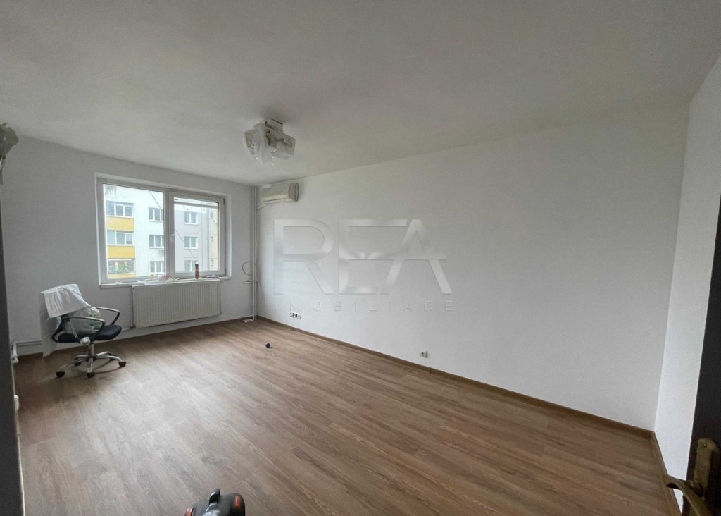 3 Camere- Centrala Proprie- Etaj 7/8- Bloc Anvelopat- Margea