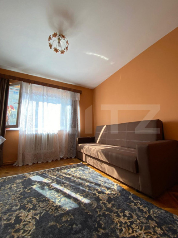 Apartament de 2 camere, 60 mp, decomandat, zona strazii Fant