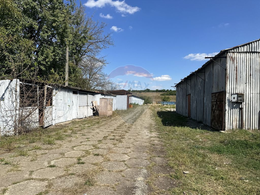 Spațiu industrial situat in apropierea Platformei Savinesti