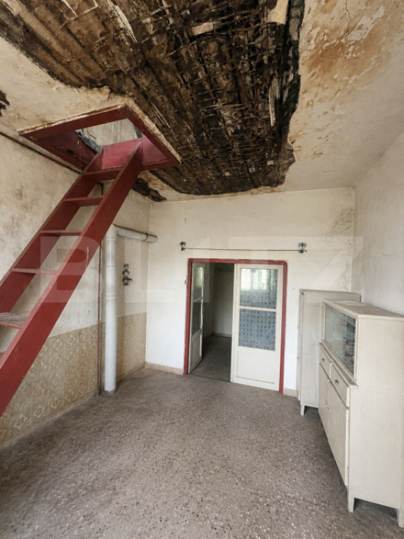 Apartament la casă, 27 mp - zona 7 noiembrie