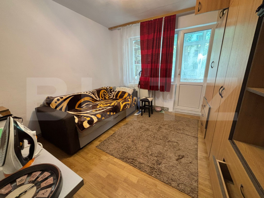 Apartament 2 camere de vânzare, 46 mp, zona Cantemir