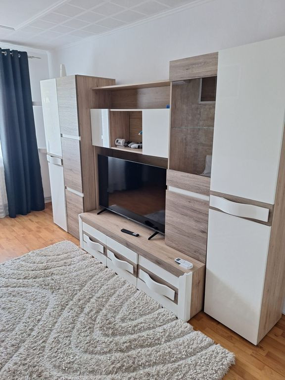 Regim hotelier, 2 camere, Micro 17, 200 lei/noapte