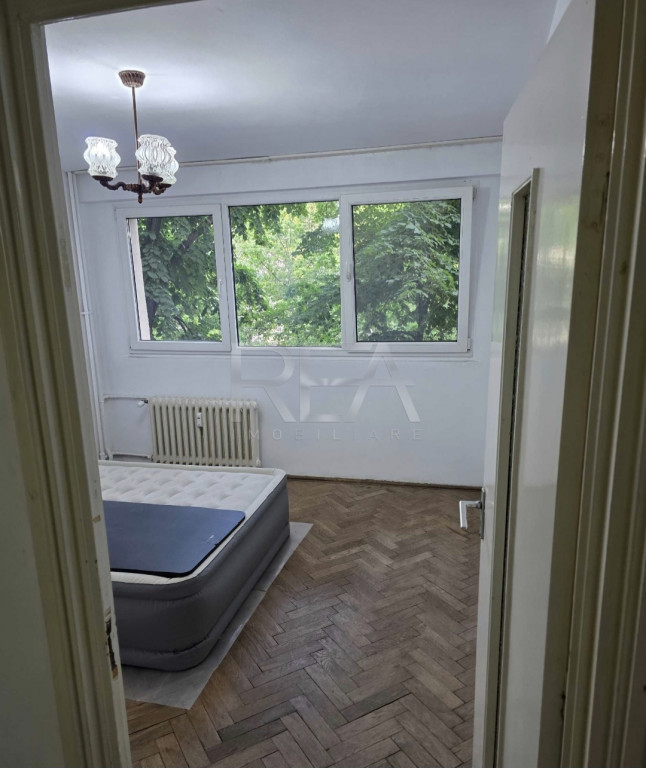 2 camere, et 2/4, bloc tip P, anvelopat-Drumul Taberei