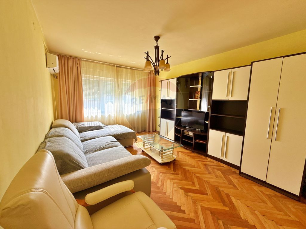 Închiriere apartament 3 camere, Micalaca, Arad