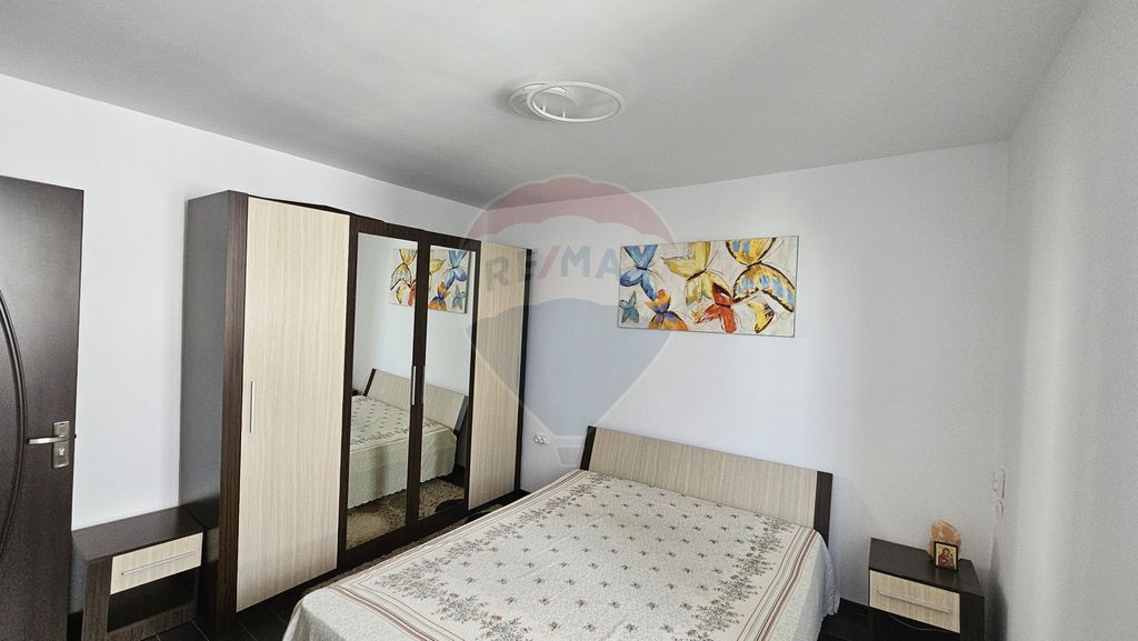 Apartament cu 2 camere de închiriat în zona Precista
