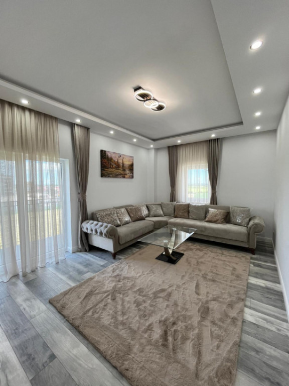 Apartament 3 camere, bloc nou, Radauti