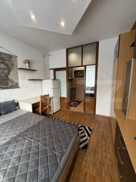 Garsonieră luminoasă, 20 mp, baie renovată, etaj intermed