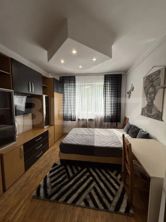 Garsonieră luminoasă, 20 mp, baie renovată, etaj intermed